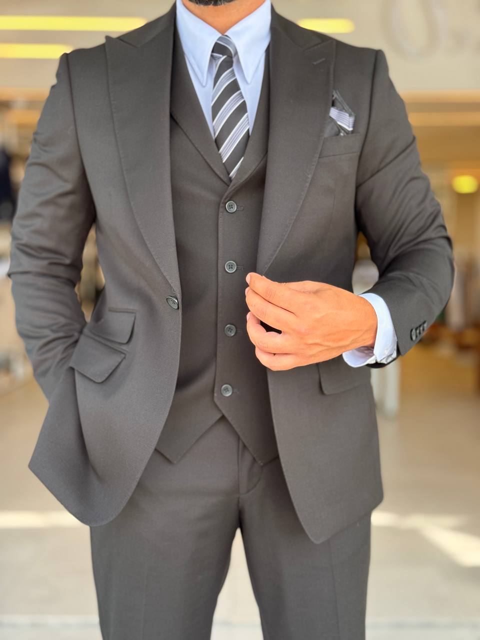 Full Black Peak Lapel Suit