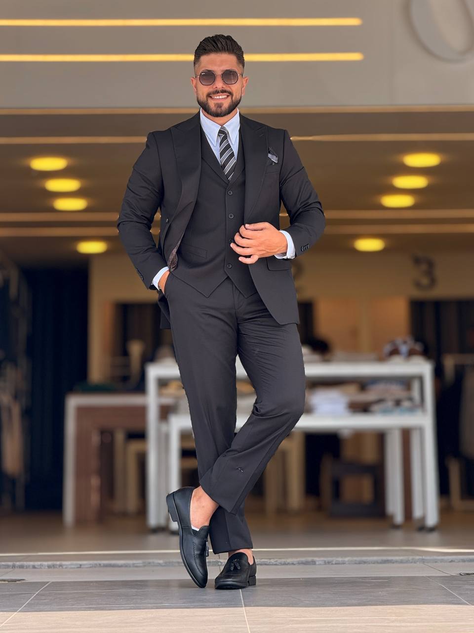 Full Black Peak Lapel Suit