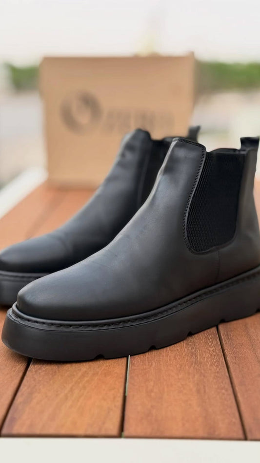 Black Leather Ozero Boots