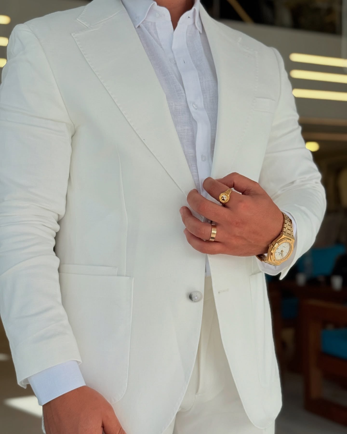 White Notch Lapel Blazer