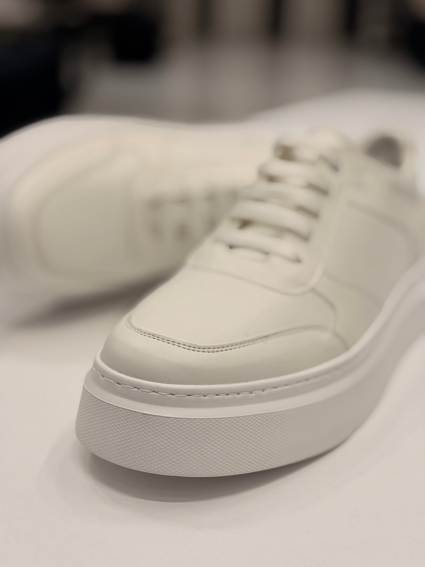 Ozero Sneakers Shoes In White