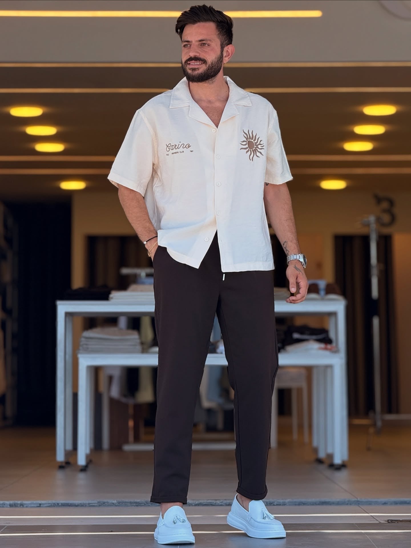 White Shirt With Pattern