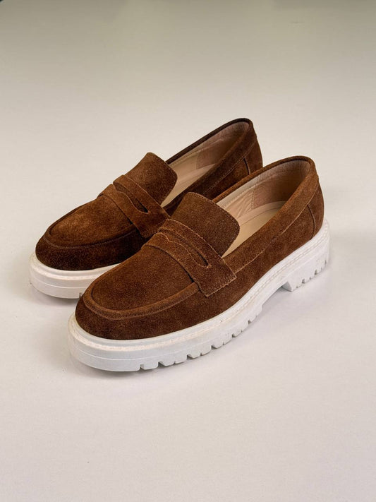 Havan/White Loafers Chamois