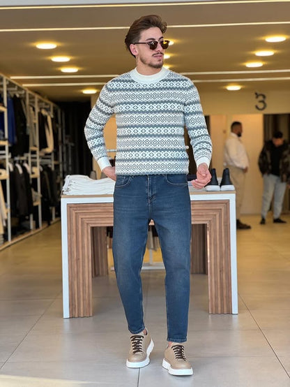 Patterned Sweater in Blue & White Neck