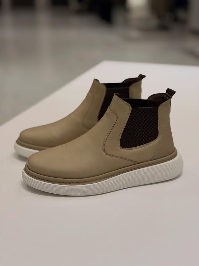 Ozero Leather boots In Tan Color