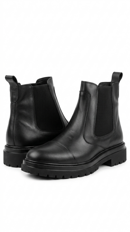 Black leather Chelsea Ozero Boots