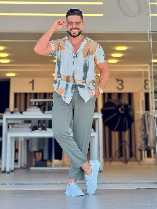 White Shirt With Pattern
