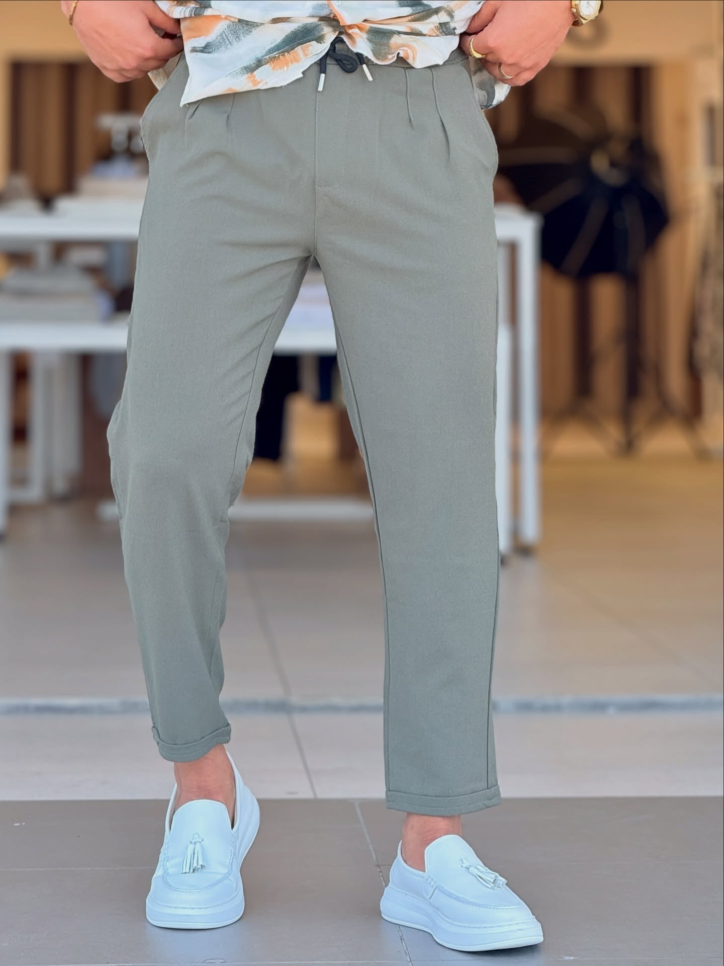 White Shirt With Pattern