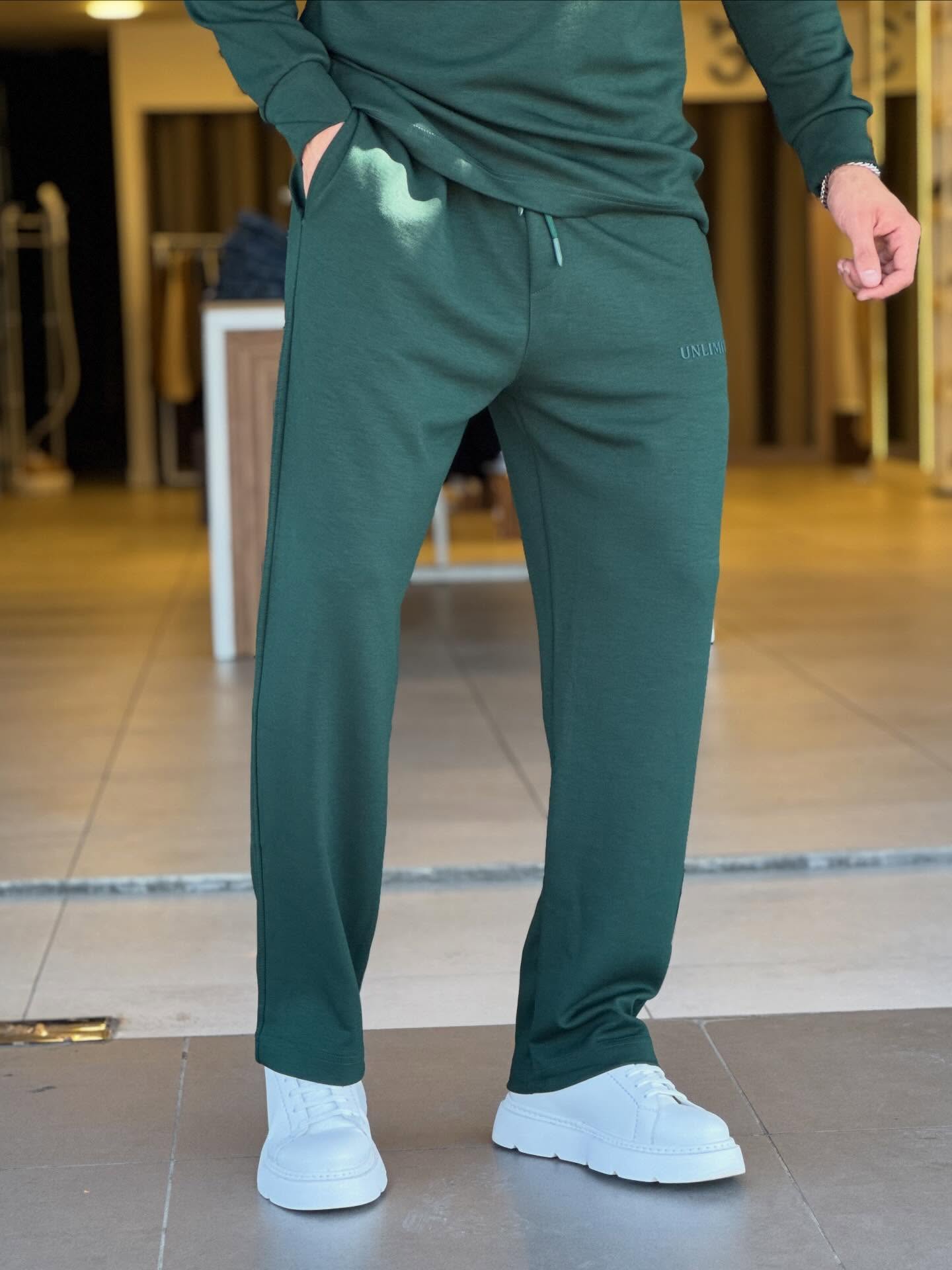 Green Rounded Neck Set