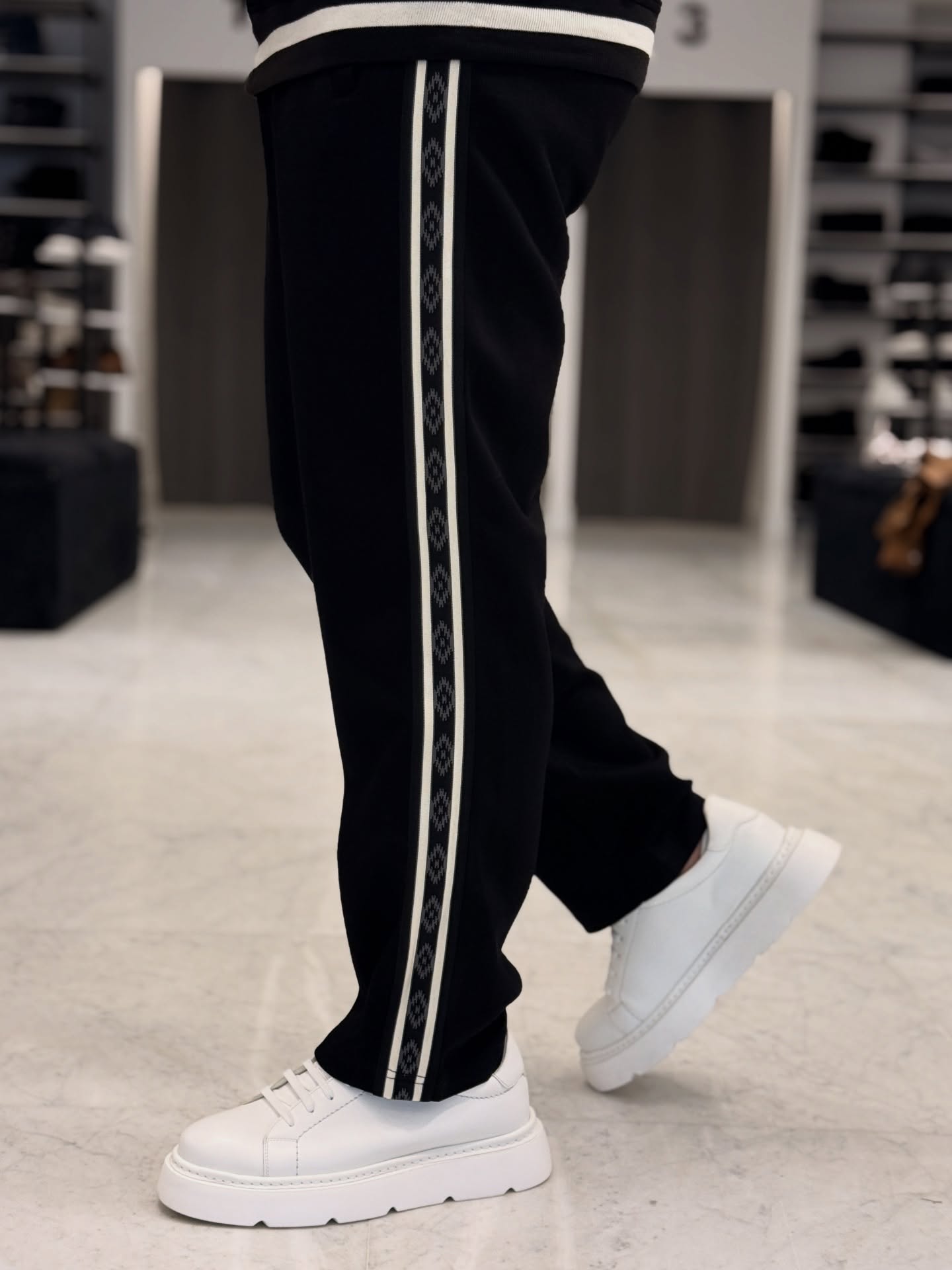 Black/White Patterned Sleeve Set