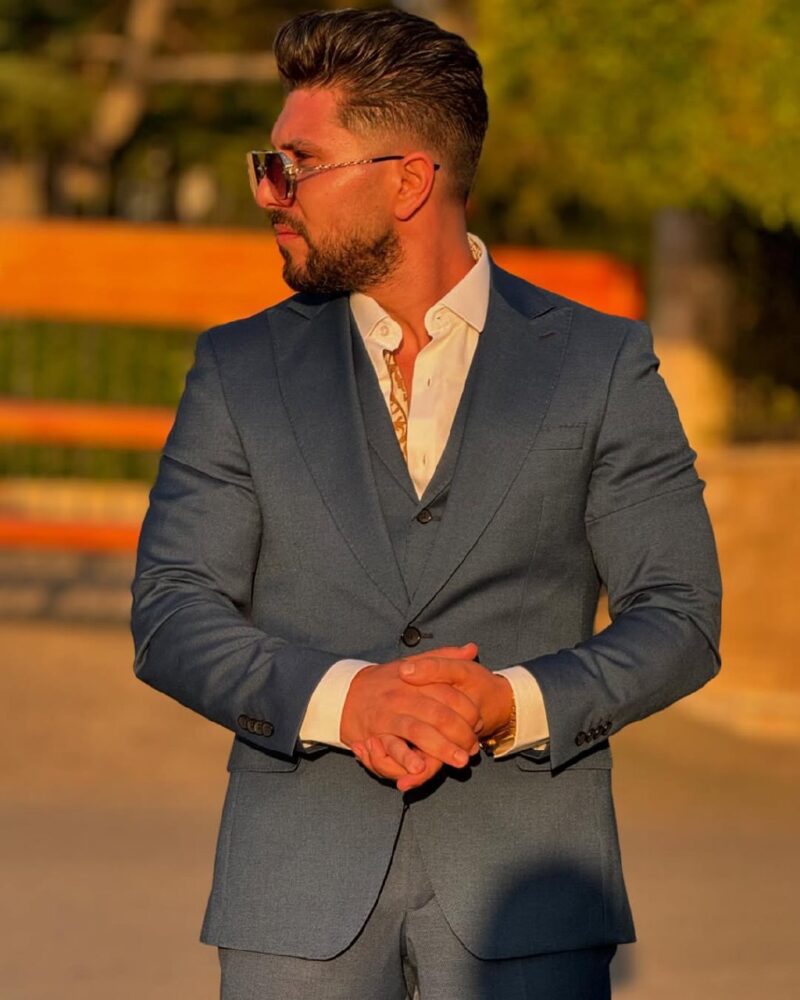 Navy Blue Peak Lapel Suit - Image 4