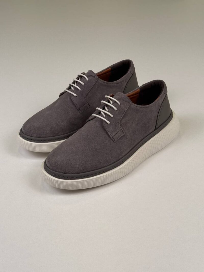 Gray/White Casual Shoe