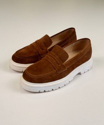 Havan/White Loafers Chamois