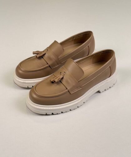 Beige/White Loafers leather