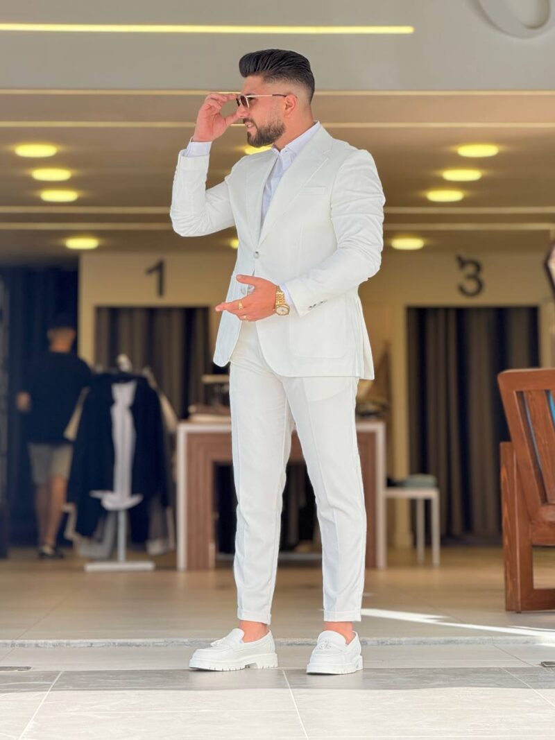White Notch Lapel Blazer